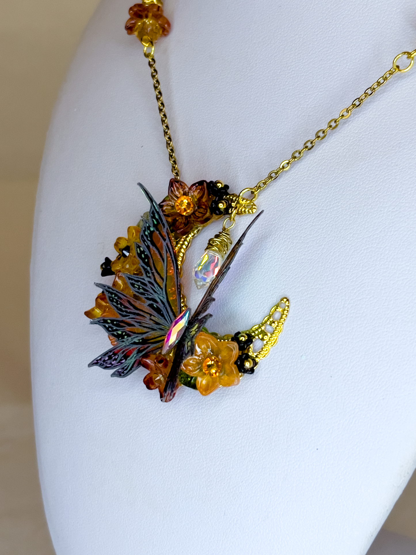 Verity Companion Necklace (Monarch Detail)